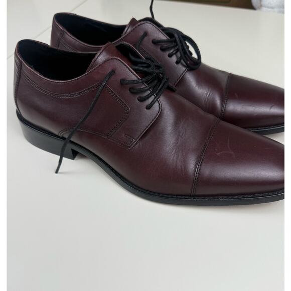 johnston and murphy burgundy dress shoes Johnston & Murphy Men’s Conard Cap Toe Shoes Burgundy main image 0
